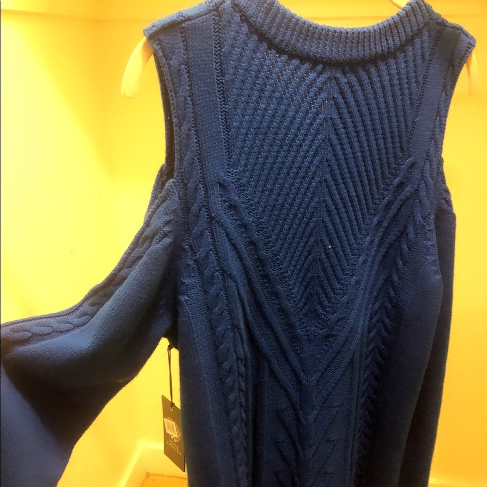 Sweater - Picture 6 of 6